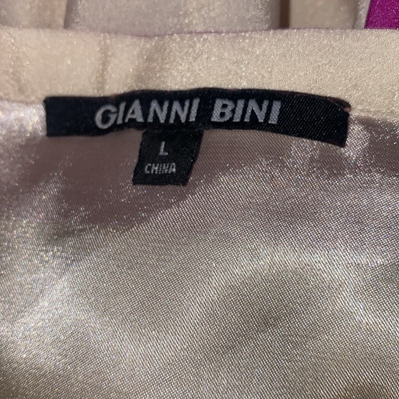 Comfort and casual dress - Picture 4 of 4